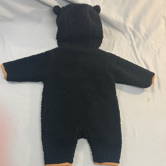 Northern - Cozy Sherpa Newborn full zip Hooded Bunting Bag with tan trim - Picture 3 of 4